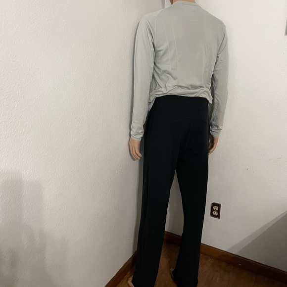 Men. Lululemon Kung Fu heathered Pants Black - Picture 10 of 15